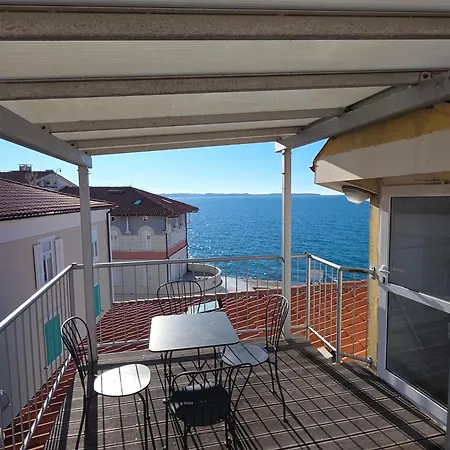 Apartmaji Trije Valovi *